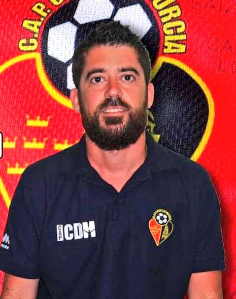 El director deportivo molinense Manolo Illan no continuará en el cap ciudad de Murcia tras las tres temporadas, el de Molina de Segura ha demostrado un gran trabajo en la parcela deportiva siempre con presupuestos limitados, donde conquistó el campeonato de la Copa federación.