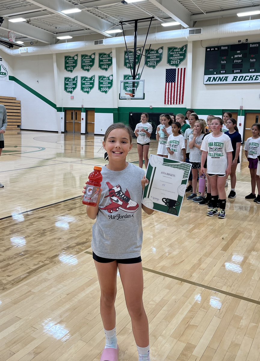 AnnaRocketVB's tweet photo. Day 3 of camp! 

Campers of the day: PJ and Harper! 

They were getting in the extra reps on the sideline during drills and were leading by example. 

Also pictured are our 6th graders as they head off to DARE camp tomorrow! https://t.co/g8wSHMt7Jd