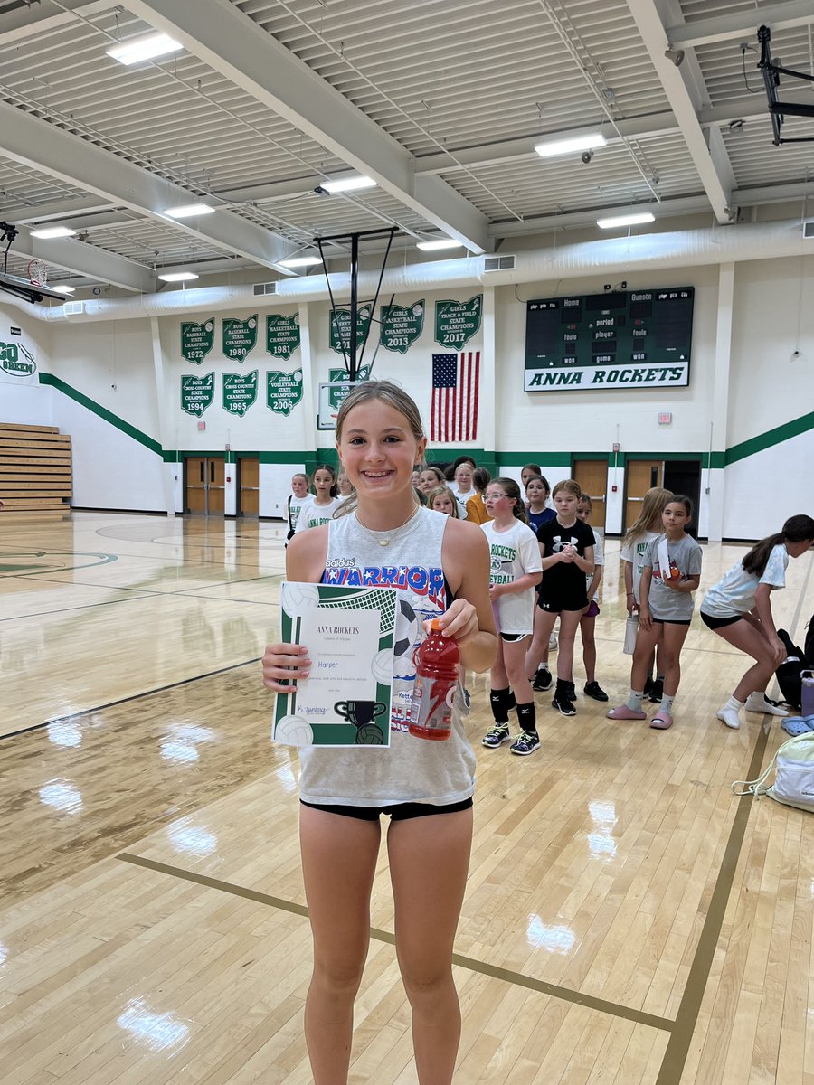 AnnaRocketVB's tweet photo. Day 3 of camp! 

Campers of the day: PJ and Harper! 

They were getting in the extra reps on the sideline during drills and were leading by example. 

Also pictured are our 6th graders as they head off to DARE camp tomorrow! https://t.co/g8wSHMt7Jd