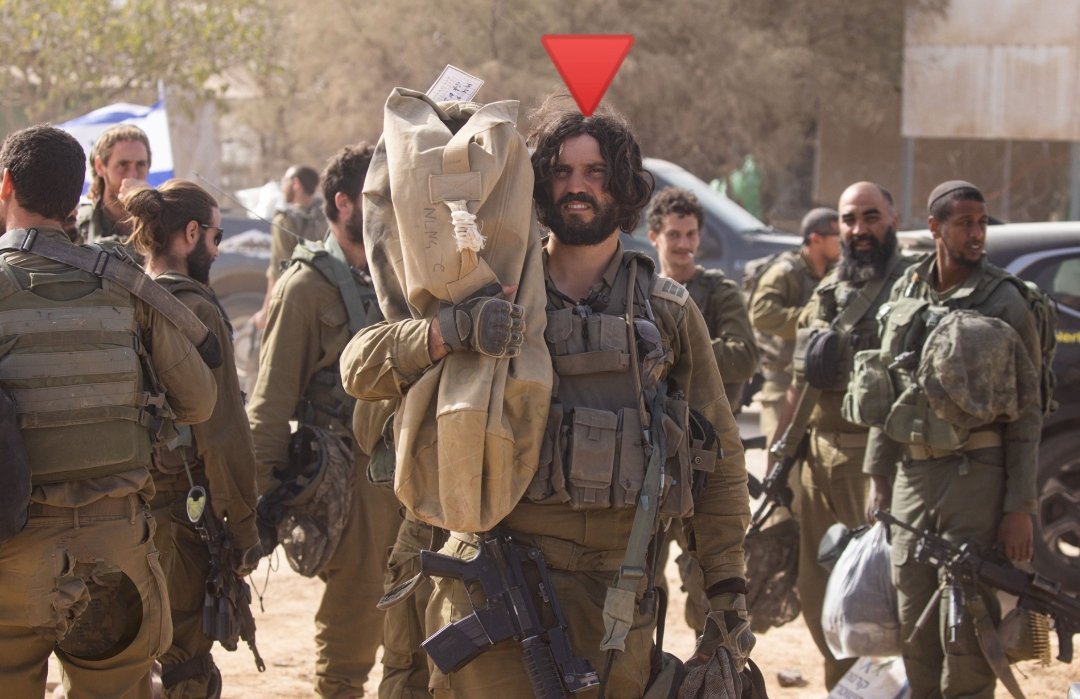 MADIBA1150270's tweet image. 🚨 Noticia DEMOLEDORA para 🇮🇱🔥
Mayor "Kohav Yahu", apodado el Carnicero y destructor de mezquitas, uno jefe prominente de la Brigada extremista "Netzah Yehuda" al que #EEUU "impuso sanciones debido a su crímenes".

Fue DESNAZIFICADO por un francotirador de brigadas #Qassam.