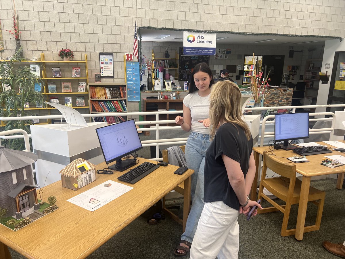 Donna Hayward (@donnahayward_) on Twitter photo HK Cougars showcased their technology and pre-engineering products and skills at our annual Technology Education Trade Show today! Impressive work! ā¦<a href="/HKCougarDen/">HK Cougar Den</a>ā© HK Cougars showcased their technology and pre-engineering products and skills at our annual Technology Education Trade Show today! Impressive work! ā¦<a href="/HKCougarDen/">HK Cougar Den</a>ā©