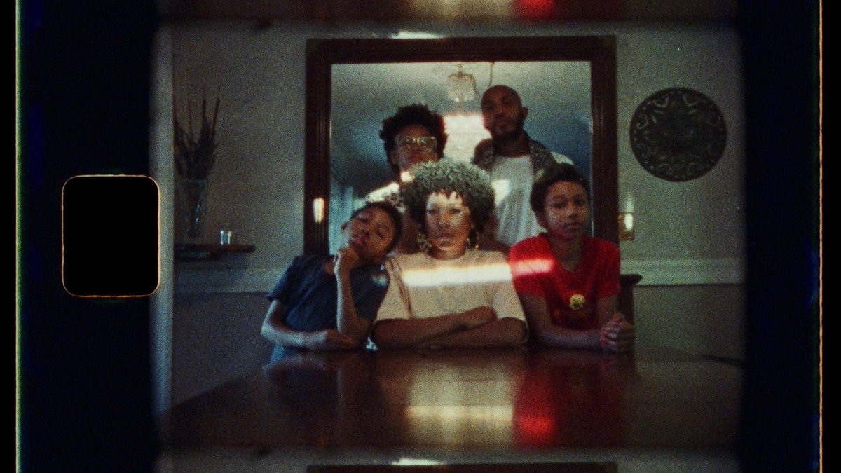 thereminders tweet media