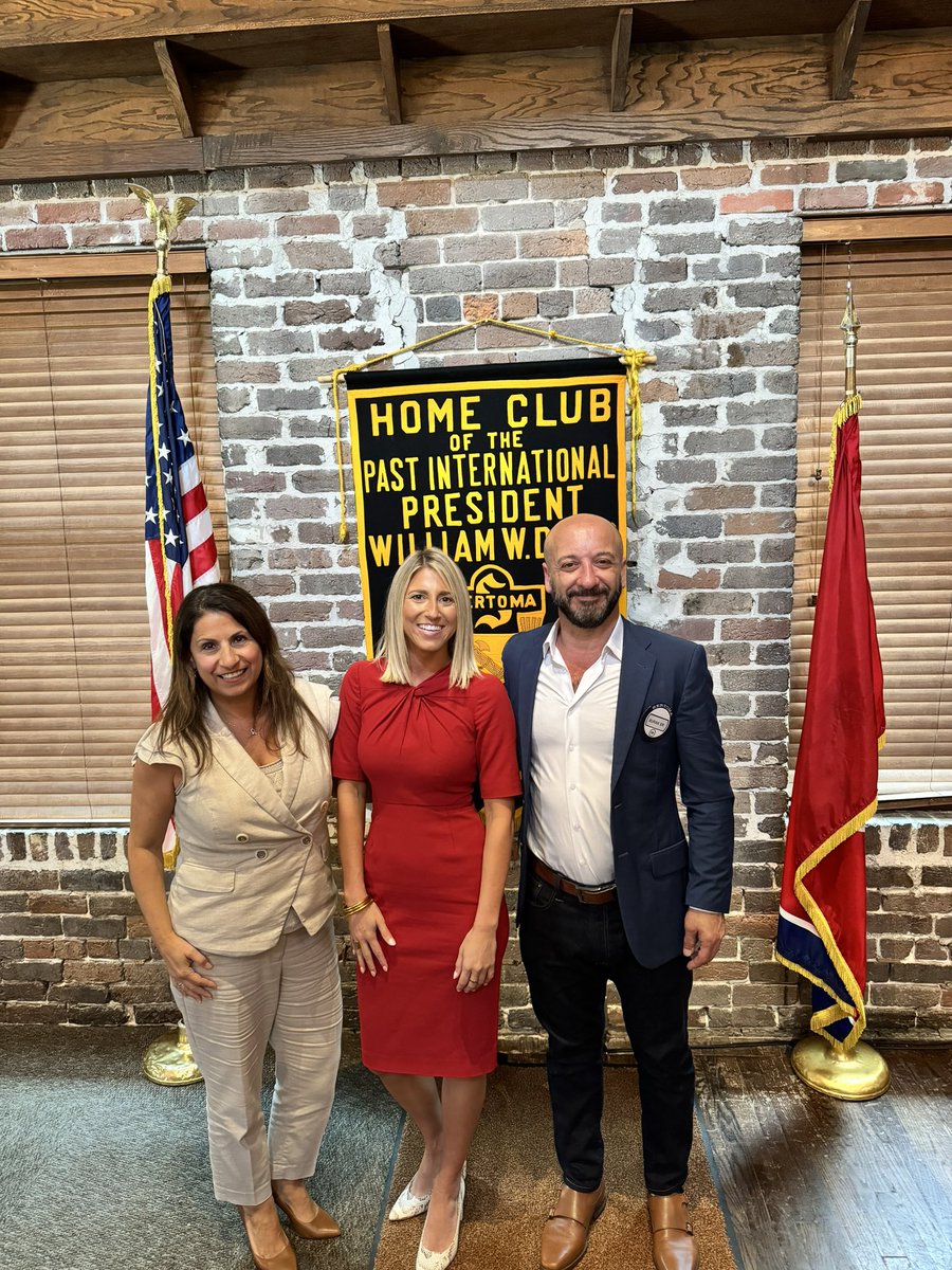 Lauren Vassallo with the Knox County Criminal Court system was brought to us by Burak Er, to speak with us about being a jury coordinator #KnoxvilleTN #KnoxSertomaClub #civicclubs