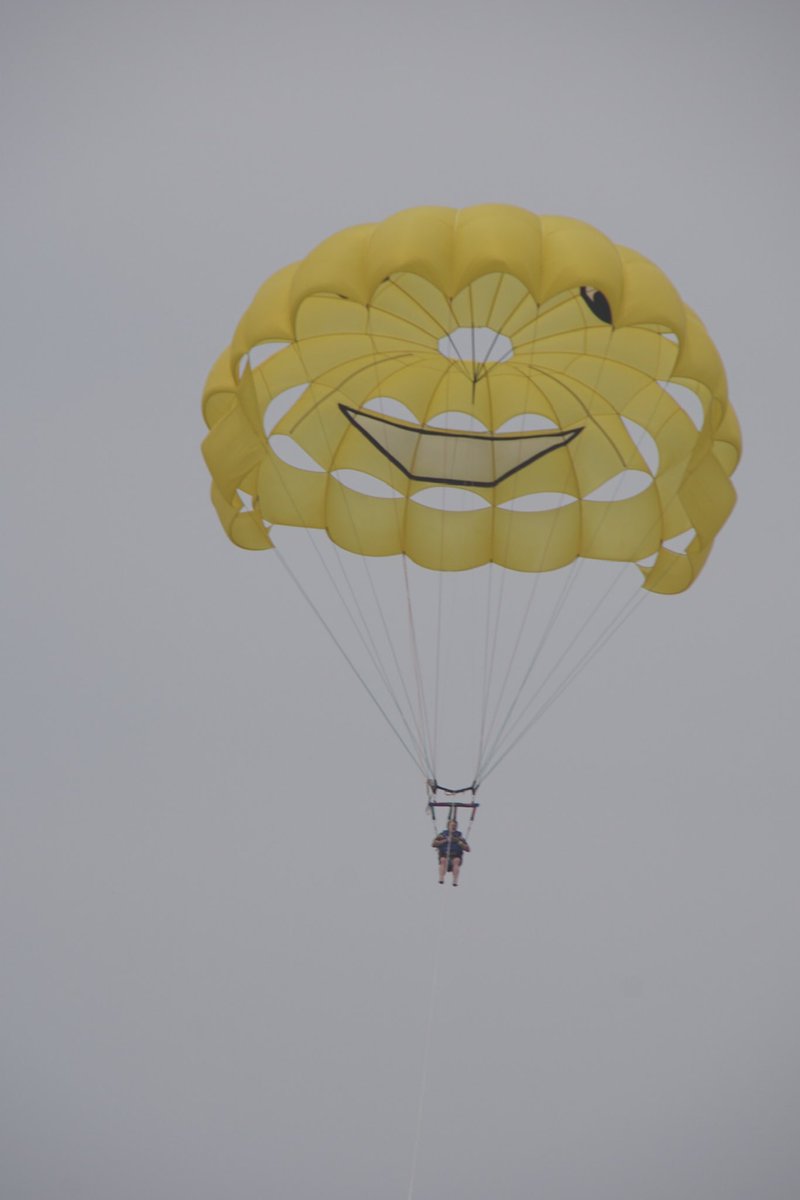 duckalorangeld's tweet photo. @EdwardJDavey @YoungLibDems1 Ok bear with me, I’ve got a new stunt idea about the campaign soaring to new heights.  No, @MilkmanMeme put away those scissors.  

@DannyVet: you get to deal with the shark if it turns up ;) 

#campaignreachesnewheights
#floatingvoters

#winninghere https://t.co/5nWhj5mYsQ