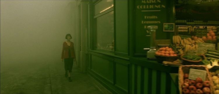 TheCinesthetic's tweet photo. amélie (2001) dir. jean-pierre jeunet https://t.co/7SH4xSP3Mj