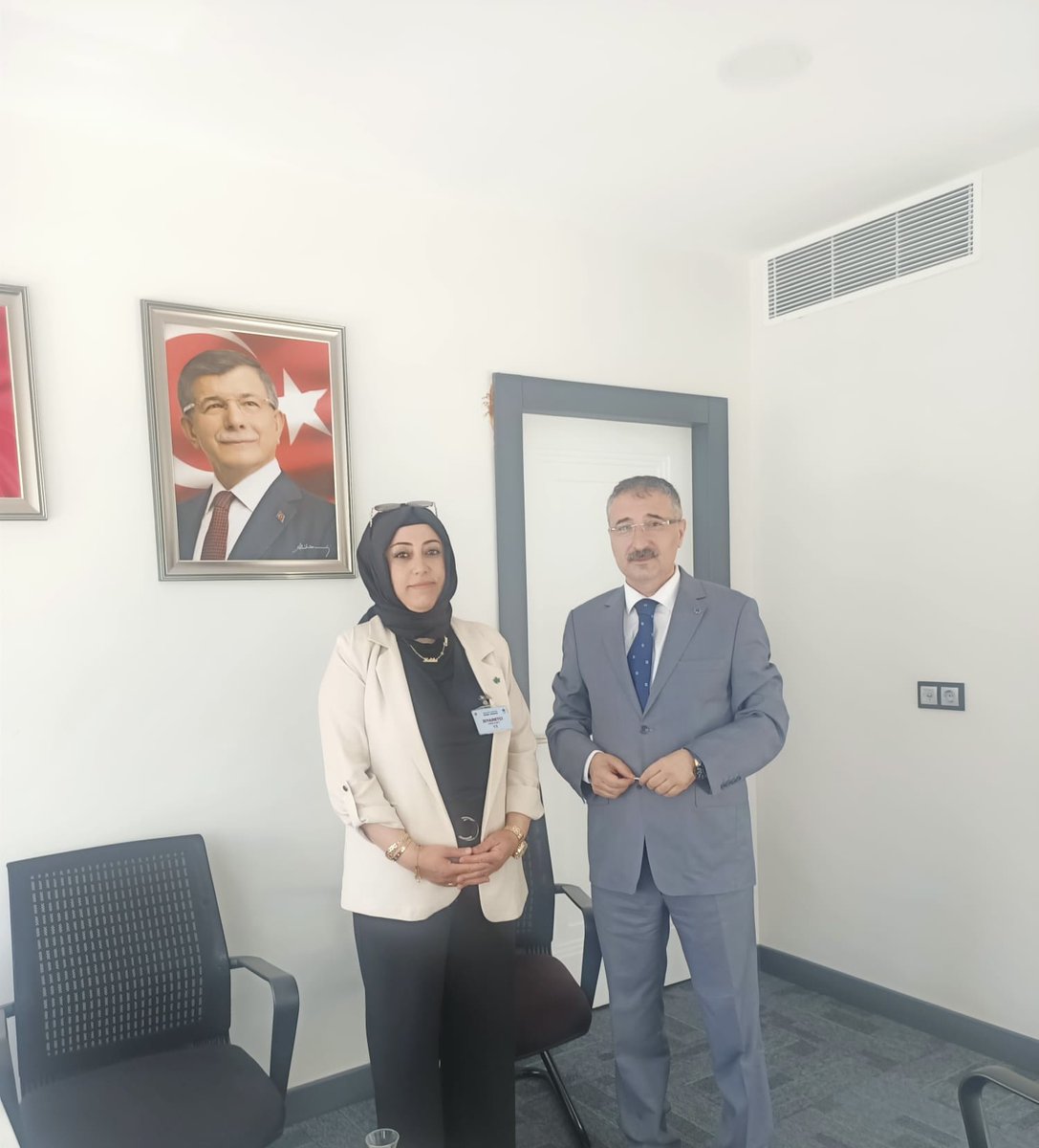 RBekiroglu's tweet photo. Gelecek Partisi Genel Merkez de bizleri ziyaret eden  Gelecek Partisi Çorum Kadın Politikalar Başkanımız Selma Bayraktar hanımefendi ile Çorum il yönetim kurulu üyemiz Abdullah Kaleli kardeşime nazik ziyaretleri için teşekkür ediyorum 
@gelecekpartitr  @Ahmet_Davutoglu https://t.co/OKBXXnG5qi
