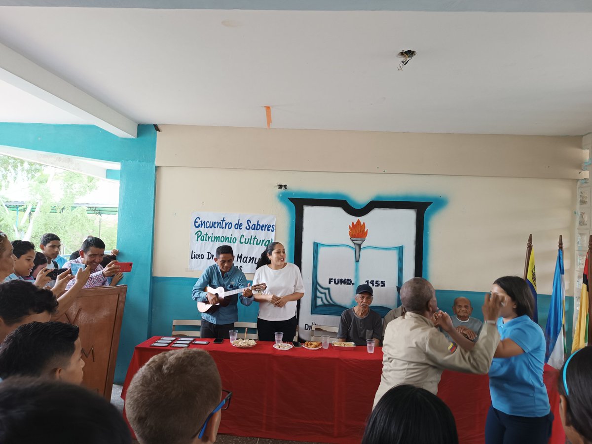 CbitManuel's tweet photo. #05JUN24 Encuentro de Saberes Patrimonio Cultural Liceo Dr. Victor Manuel Ovalles @fundabitguaric2 @NaslyNd @leivi24 @CDEC_Ribas @CDCEGuarico @_LaAvanzadora https://t.co/C5qcyQbaq6