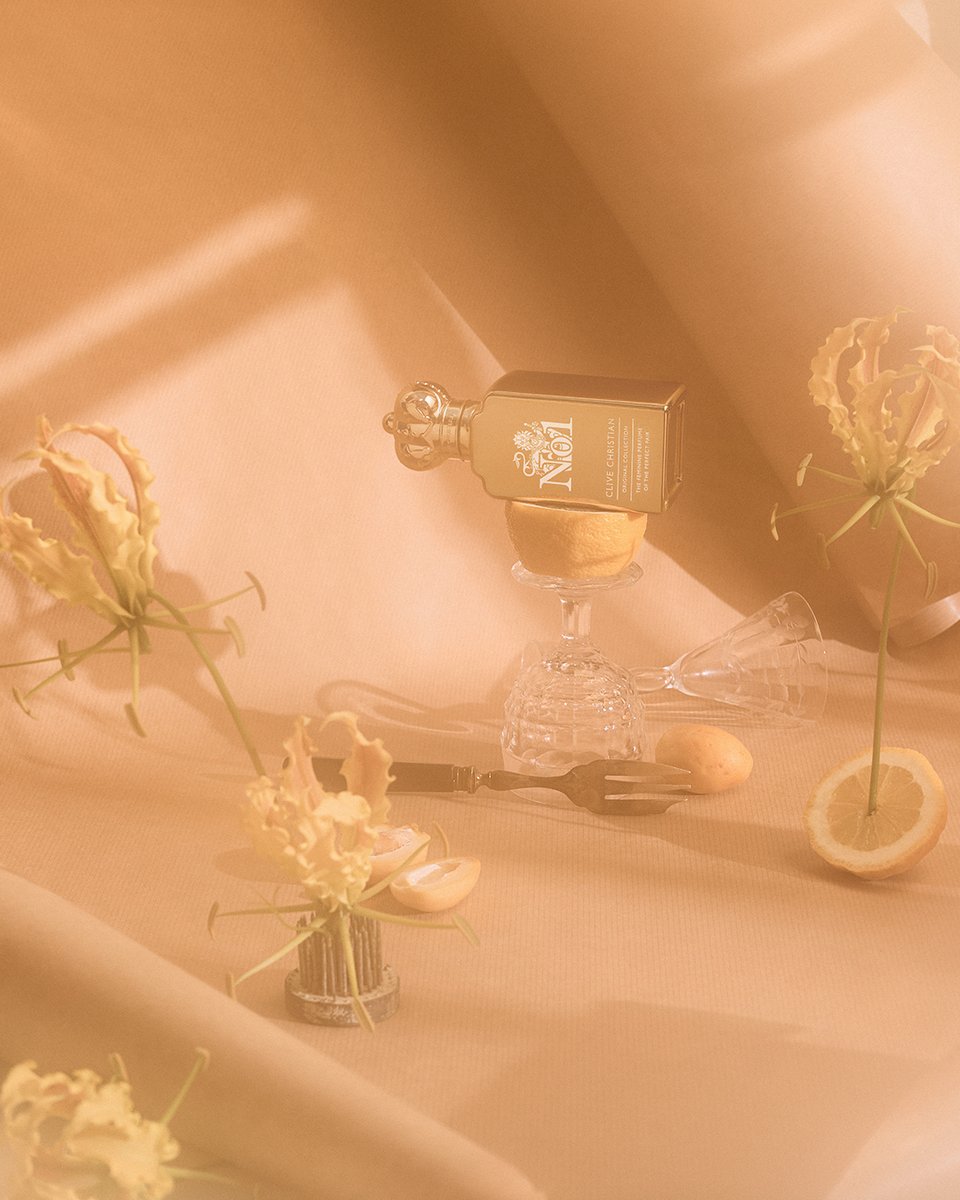 ClivePerfume's tweet photo. Say the words with perfume. Known for its enchanting bottle and exquisite composition, No1 Feminine expresses a love declaration like no other. Who's the No1 in your life? #ThePoetryOfPerfume #CliveChristianPerfume
https://t.co/2yqlXuBZwM https://t.co/8Z9jZzesoO