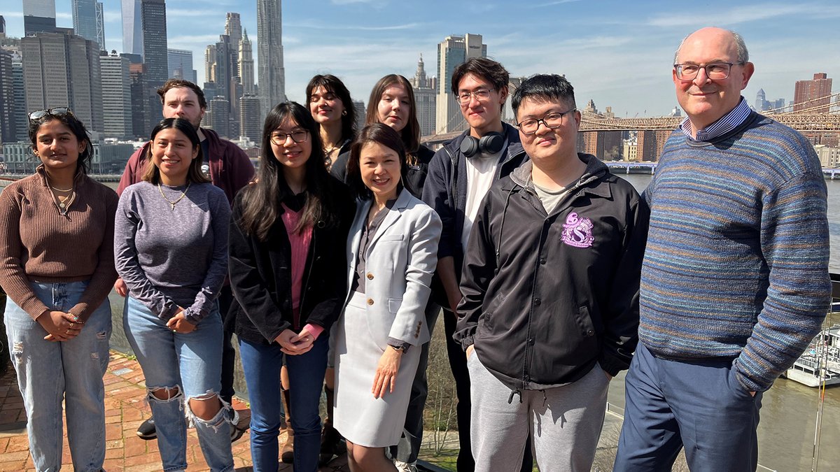 Baruch_Zicklin's tweet photo. 👏This past April, Zicklin &amp; Weissman students studied climate change solutions on a experiential field trip to 1 Hotel Brooklyn Bridge. 

Read more: https://t.co/q7Tl2gLpI1 #ZicklinBusiness #BaruchCollege #climatechange https://t.co/5UK73fU6f5