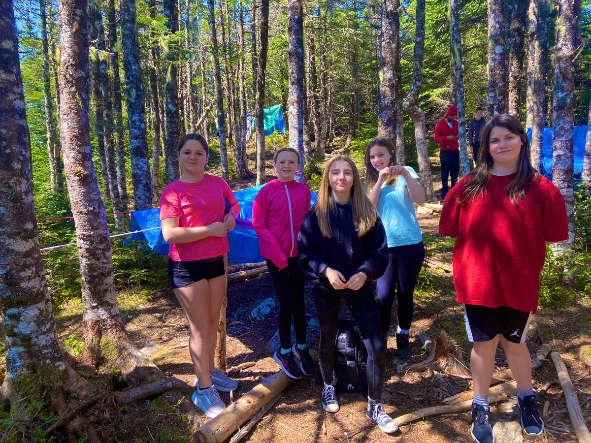 MsAFowler6's tweet photo. There was no shortage of fun on last week’s class trip to #EchoPond 😎 ☀️ @VillanovaSchool https://t.co/rNAaSnjylg