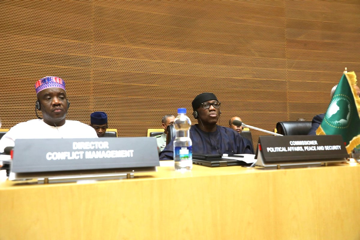 AUC_PAPS's tweet photo. The outlook for peace &amp; security in Africa is a canvas of challenge &amp; opportunity, painted w/ the broad strokes of our collective efforts &amp; the fine lines of our individual commitments- Director @SarjohBah3 @ 16th #STCDSS Mtg. Link to the full presentation.https://t.co/3DLuk4ApwM https://t.co/Pm5LtDEjHo