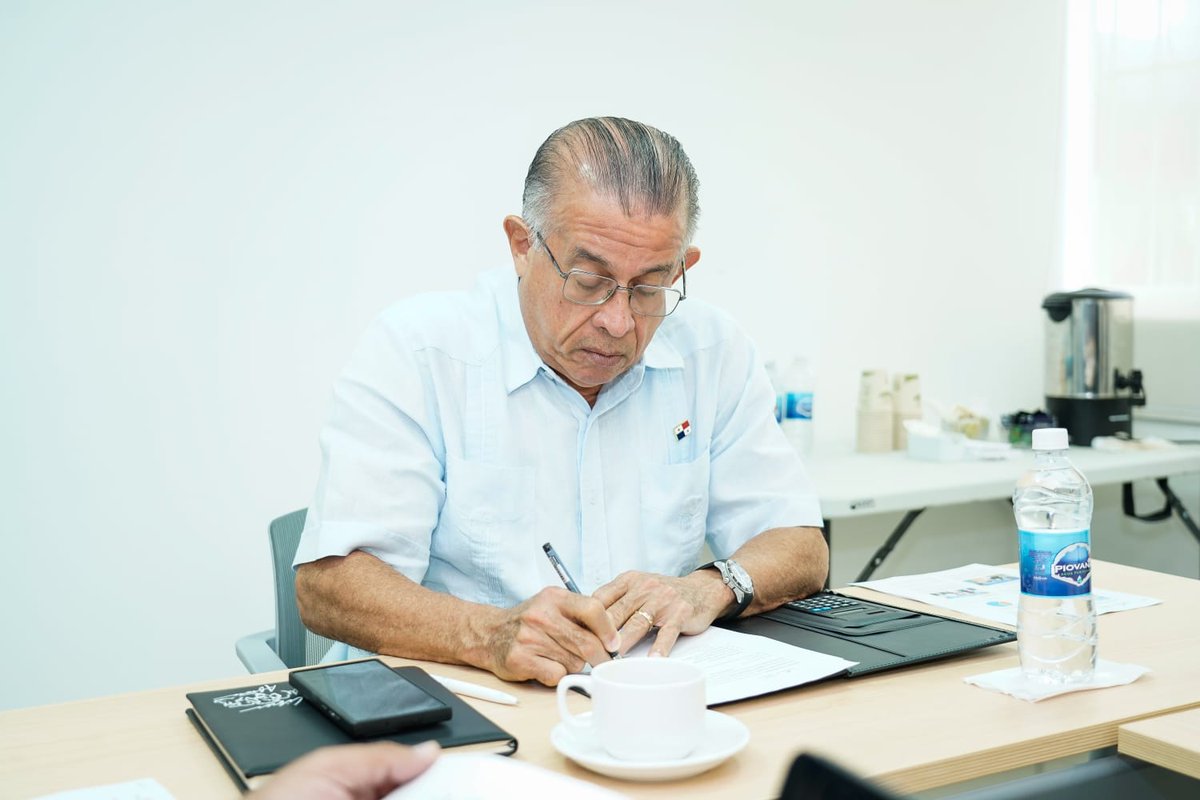 Augusto Valderrama tweet media