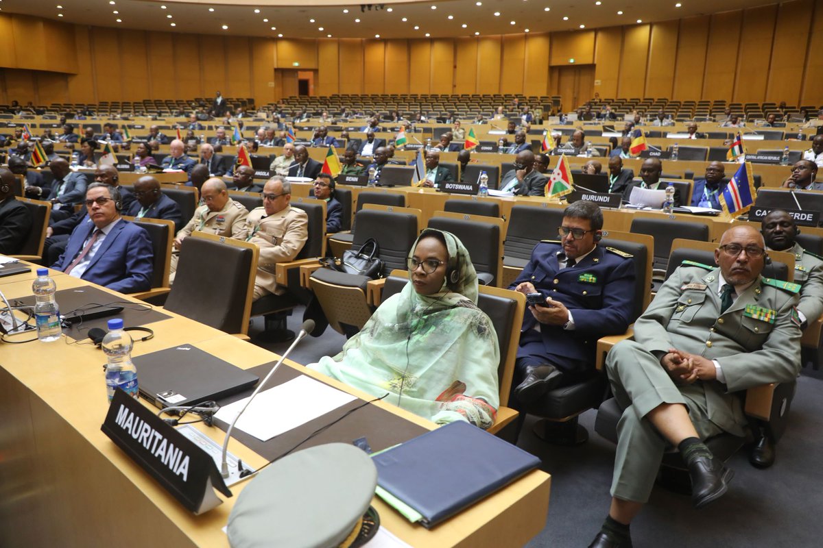 AUC_PAPS's tweet photo. The outlook for peace &amp; security in Africa is a canvas of challenge &amp; opportunity, painted w/ the broad strokes of our collective efforts &amp; the fine lines of our individual commitments- Director @SarjohBah3 @ 16th #STCDSS Mtg. Link to the full presentation.https://t.co/3DLuk4ApwM https://t.co/Pm5LtDEjHo