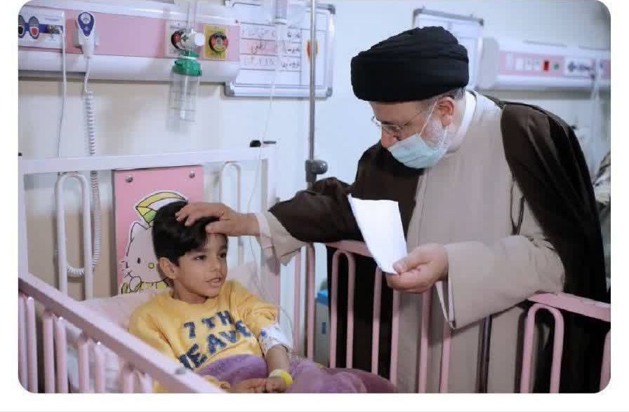 خدمت ماندگار دولت سیزدهم/ رایگان شدن خدمات سرپایی و بستری برای کودکان زیر ۷ سالنور به قبرت بباره شهید_خدمت
#مکتب_خدمت