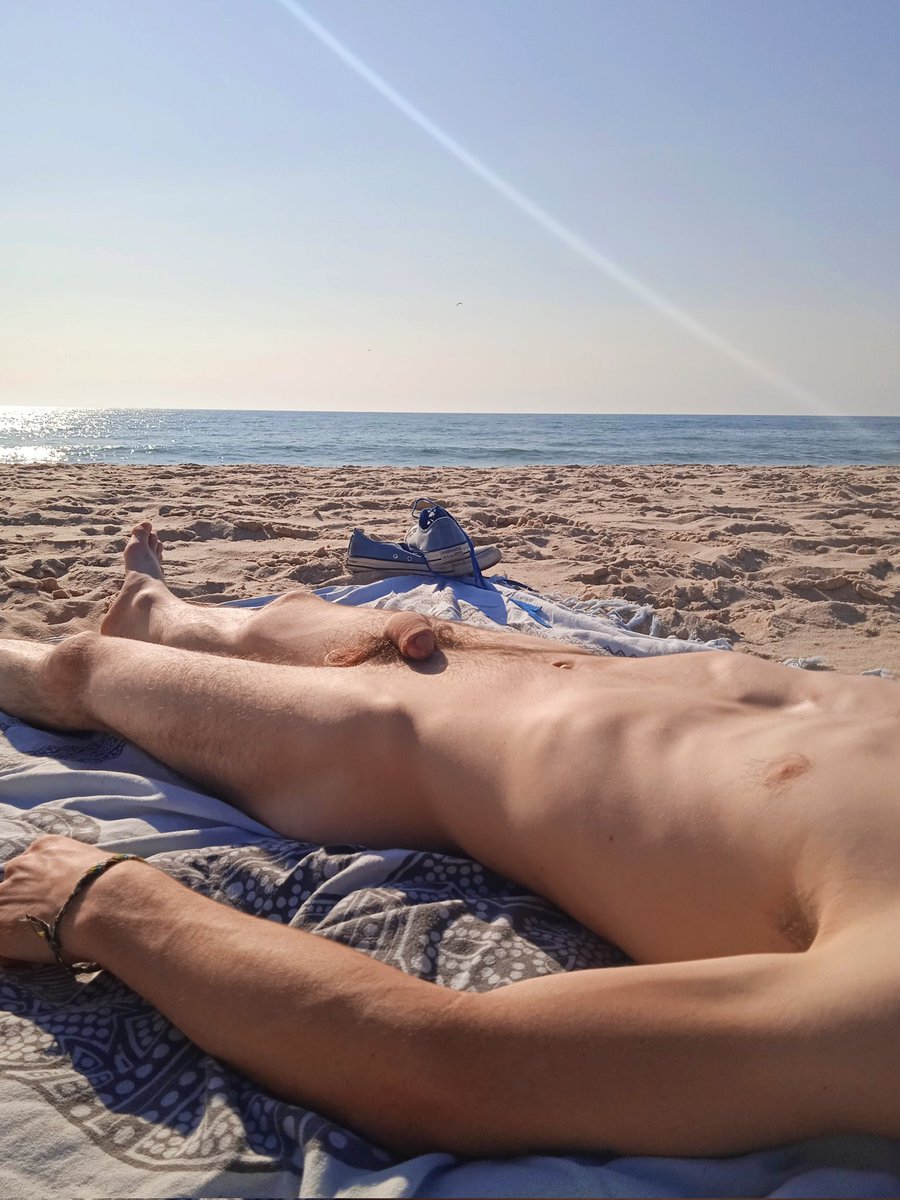 Apreciemos esta paisagem por 1 minuto... Ou mais... 🏖️🍌
onlyfans.com/dumbkinkz
#gay #gaytuga #gayportugal #gayamador #nsfw #nsfw_twt #nsfwcontent #onlyfans #onlyfanscreator #of #ofcontent