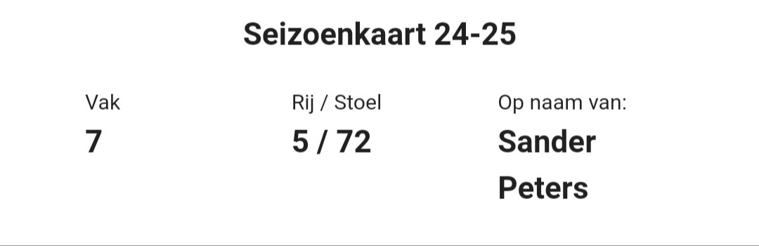 speters1981's tweet photo. Vandaag mijn seizoenkaart laten verzilveren 💛💙💛💙 https://t.co/TVpDypVG4j
