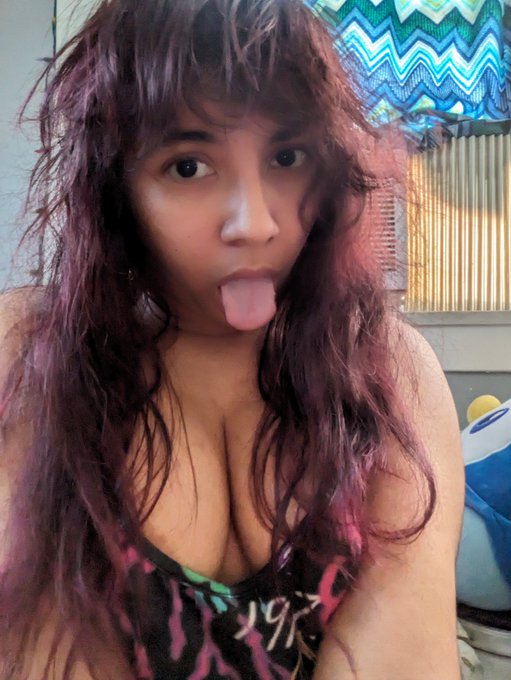 Js I'm about to post some stuff in my discord so hmu if you want in its $5 to enter and you get something<a href="/tag/horny"class="tags"><span>#horny</span></a><a href="/tag/nsfw"class="tags"><span>#nsfw</span></a><a href="/tag/slut"class="tags"><span>#slut</span></a><a href="/tag/whore"class="tags"><span>#whore</span></a><a href="/tag/buyingcontent"class="tags"><span>#buyingcontent</span></a><a href="/tag/egirl"class="tags"><span>#egirl</span></a>