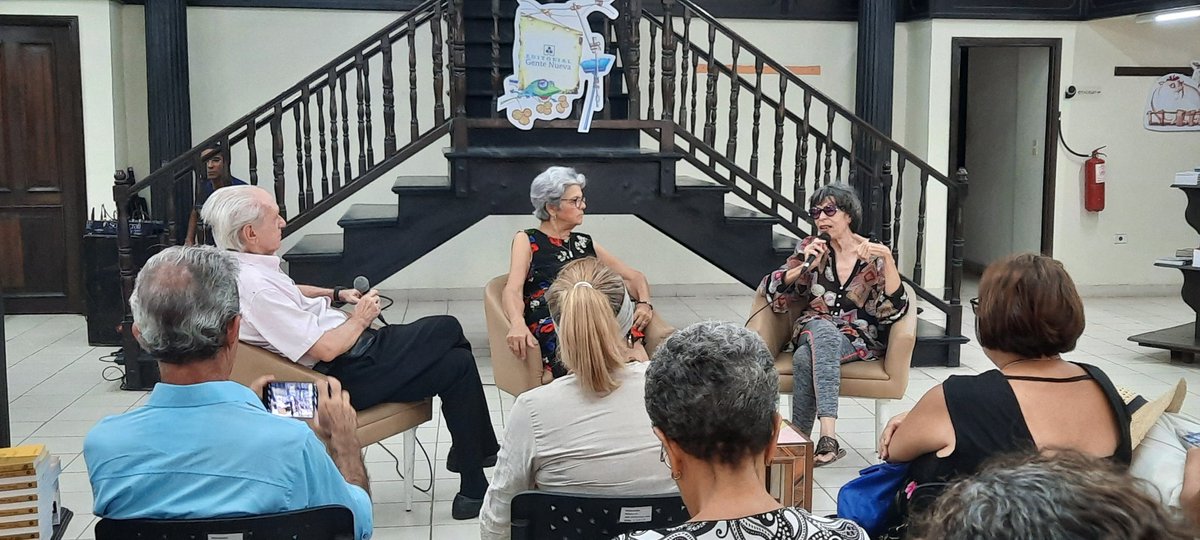 NelsonWuilmer's tweet photo. "Presentación del libro sobre la locución en Cienfuegos rinde homenaje a Pedro de la Hoz" @radiotainofm @radio_cubana @YuzaimaCardona @CimarronCuba @radiociudaddelmar https://t.co/j3Ei3xPTYe