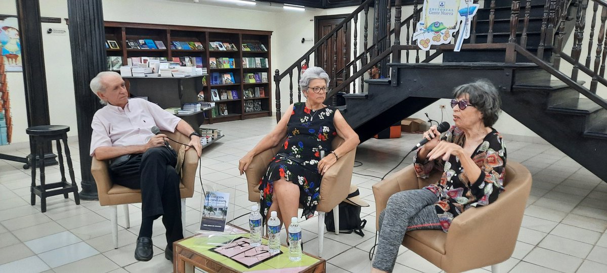 NelsonWuilmer's tweet photo. "Presentación del libro sobre la locución en Cienfuegos rinde homenaje a Pedro de la Hoz" @radiotainofm @radio_cubana @YuzaimaCardona @CimarronCuba @radiociudaddelmar https://t.co/j3Ei3xPTYe