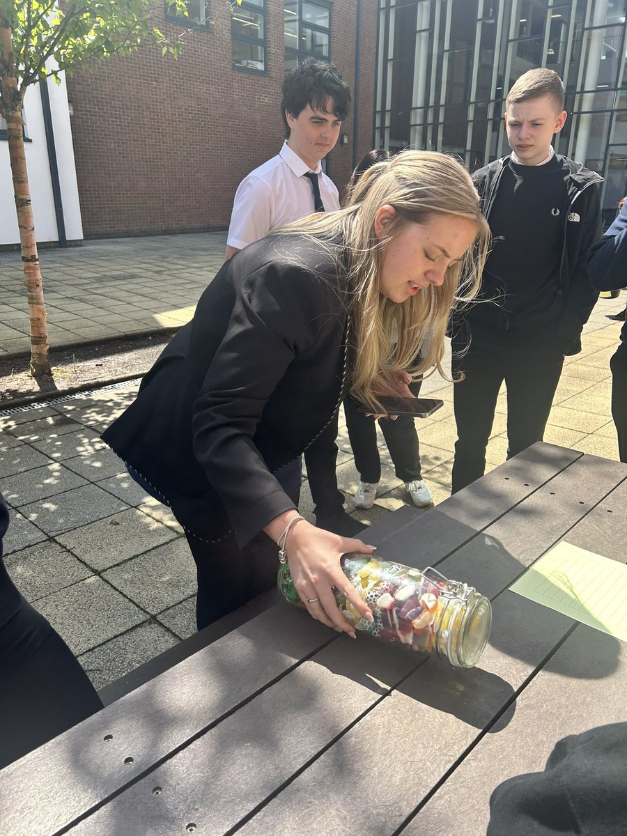 ndhs1's tweet image. What an atmosphere at lunchtime today as young people and staff earned house points galore #ThisIsHowWeDoItHere #getinvolved @GuidanceNdhs