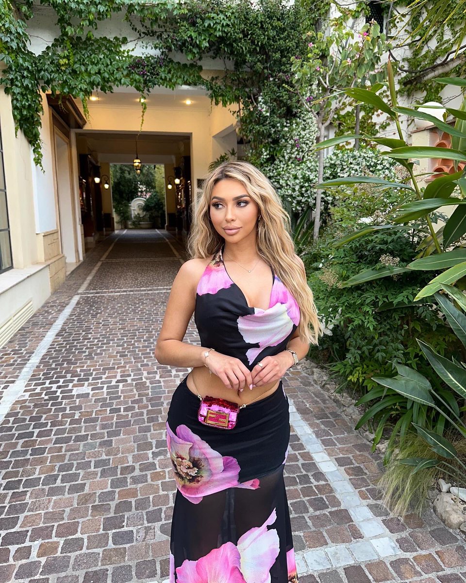 valeriemendez_'s tweet image. Monaco / Cannes thang 🏎️🏁🌊🤍