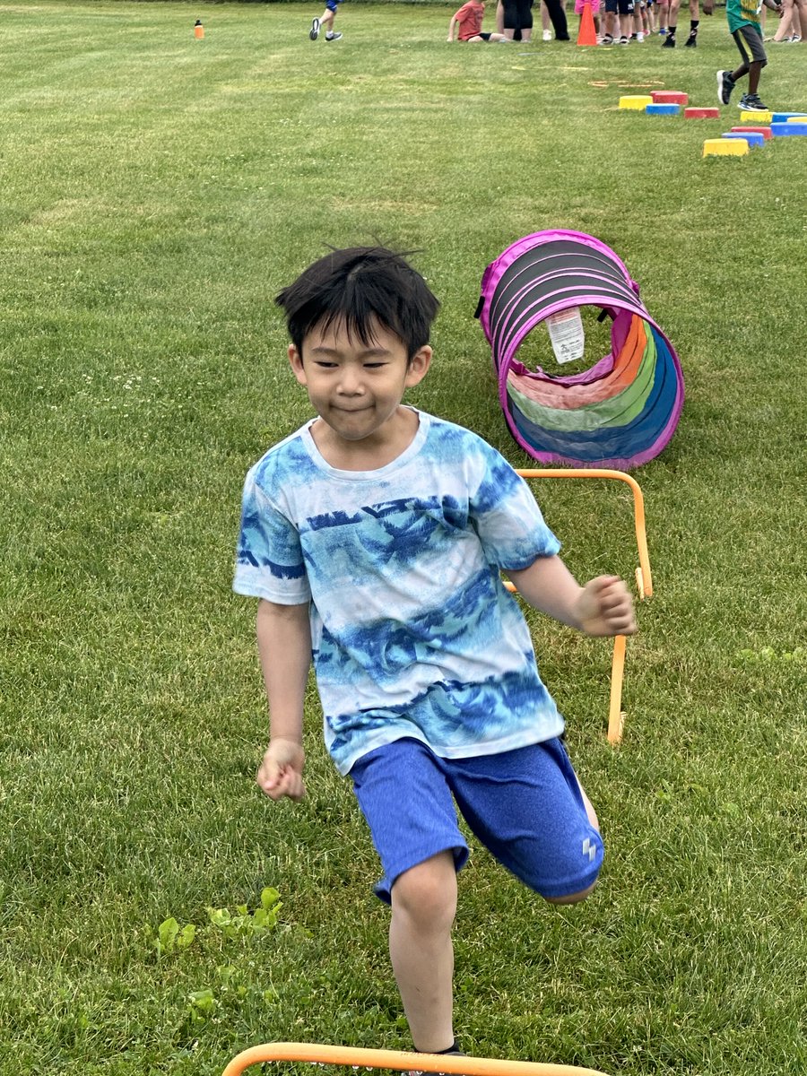 Medfield_SC's tweet photo. The countdown continues! There are 6 days left of school. To celebrate we’re sharing daily photos from around the district.
-8th Graders took a biking tour of Medfield and Memorial students had a fun Field Day.
#medfieldps #bmsed #mempk1 https://t.co/sBBUz3BIzw