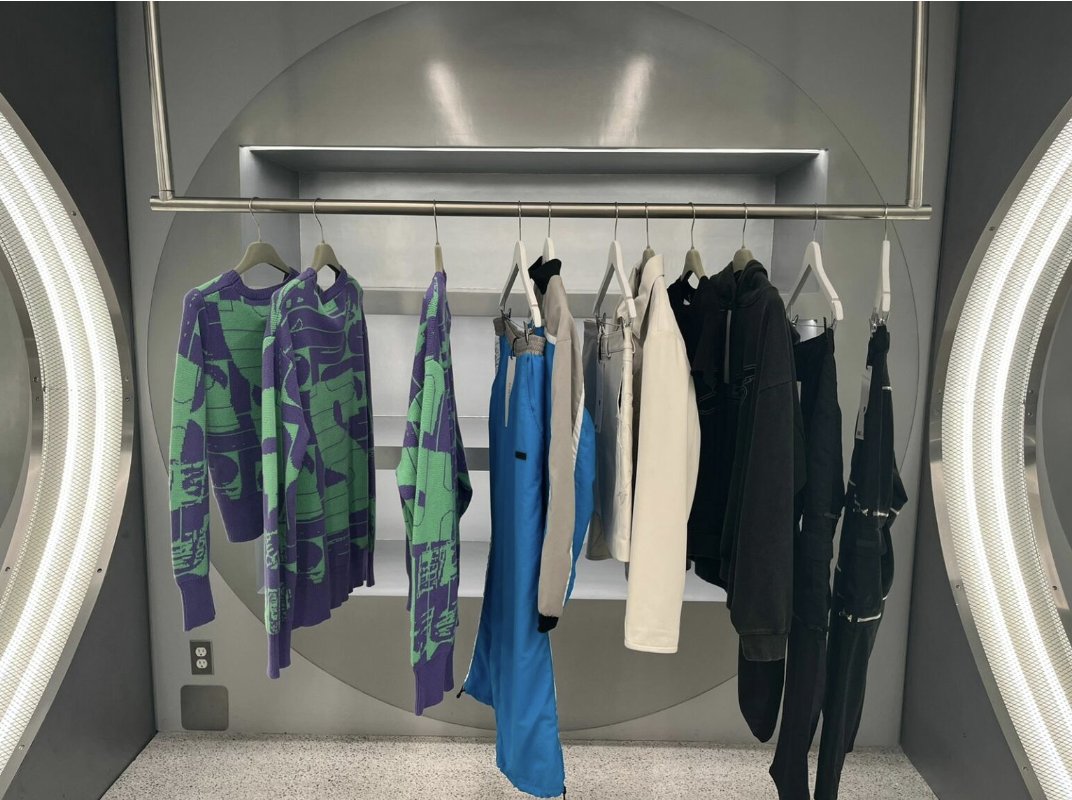 localmx_'s tweet image. #ModaLocal Visitamos Tiempos Shop, la tienda del diseñador Esteban Tamayo que ha vestido a Bella Hadid y a Alvarito Díaz. lc.cx/oE2G-d