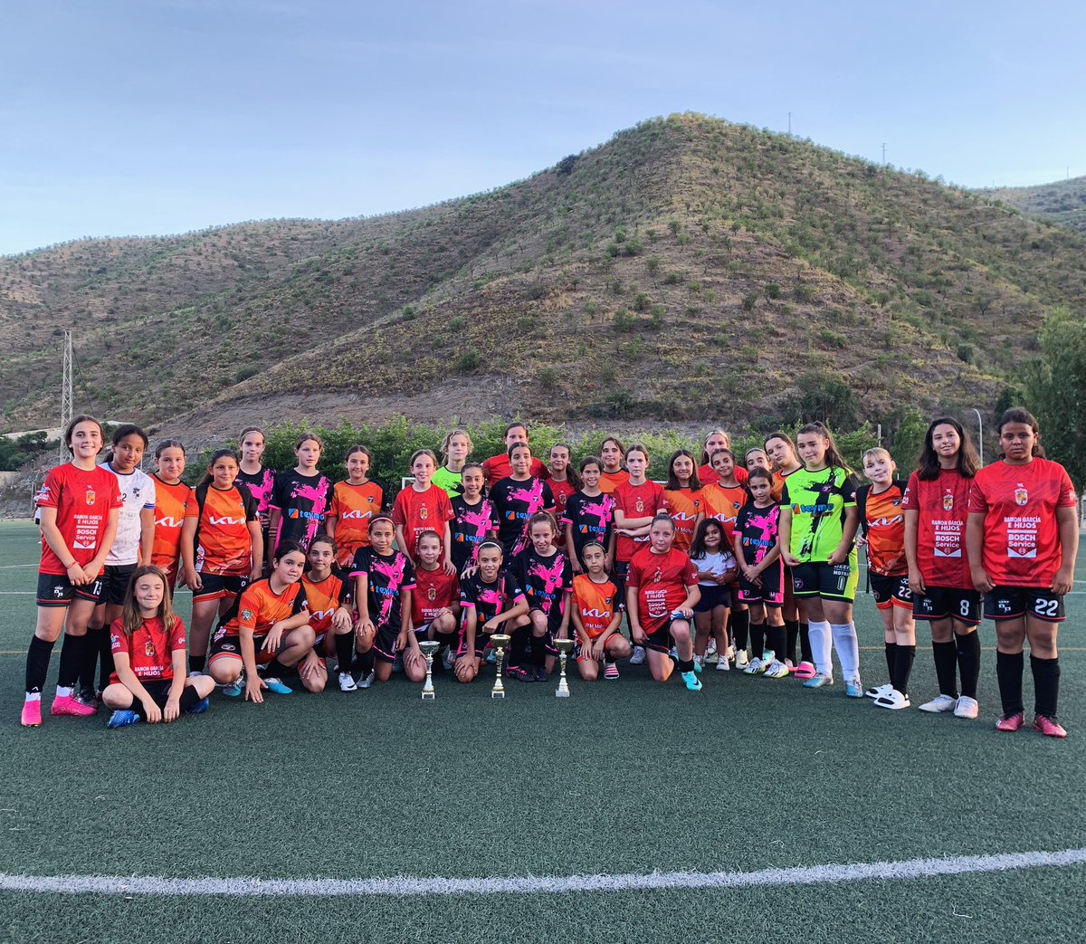 AlbunolEmf's tweet photo. #Fútbol, sin más etiquetas! 💪🏻🔝⚽️❤️🧡 https://t.co/zeI5eTDIKZ