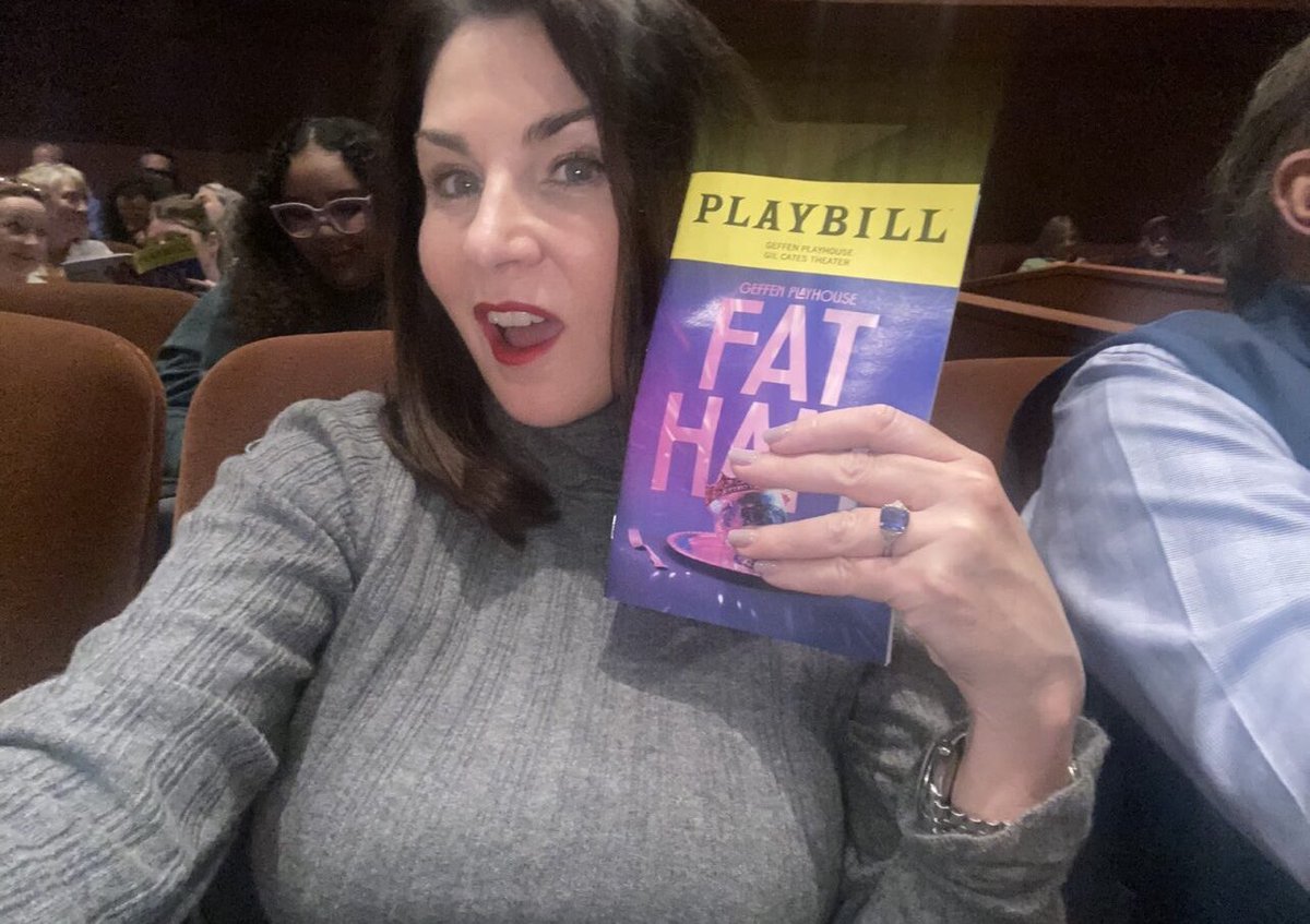 MsToriLondon's tweet photo. Just saw "Fat Ham" at the Geffen Playhouse and WOW! This comedic and thought-provoking play is a modern twist on Shakespeare's Hamlet. The cast was phenomenal, delivering sharp comedic timing and heart-wrenching moments.
#FatHam #GeffenPlayhouse #MustSeeTheatre #Actress https://t.co/q7X31pfbce