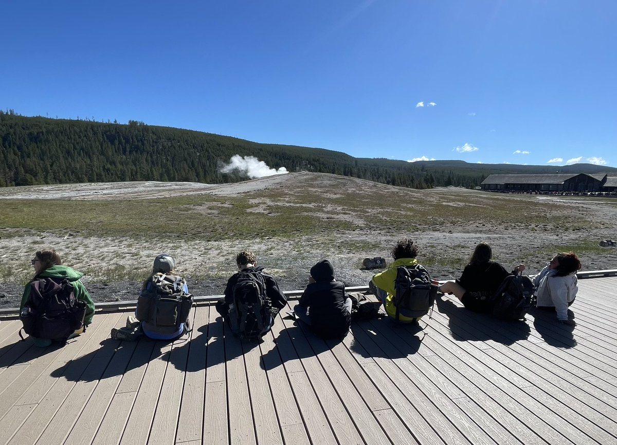 cpsmyers's tweet image. My kids for the week getting ready to watch Old Faithful. Definitely a memorable week. #cpsgrandtetonsadventure #cpsscience