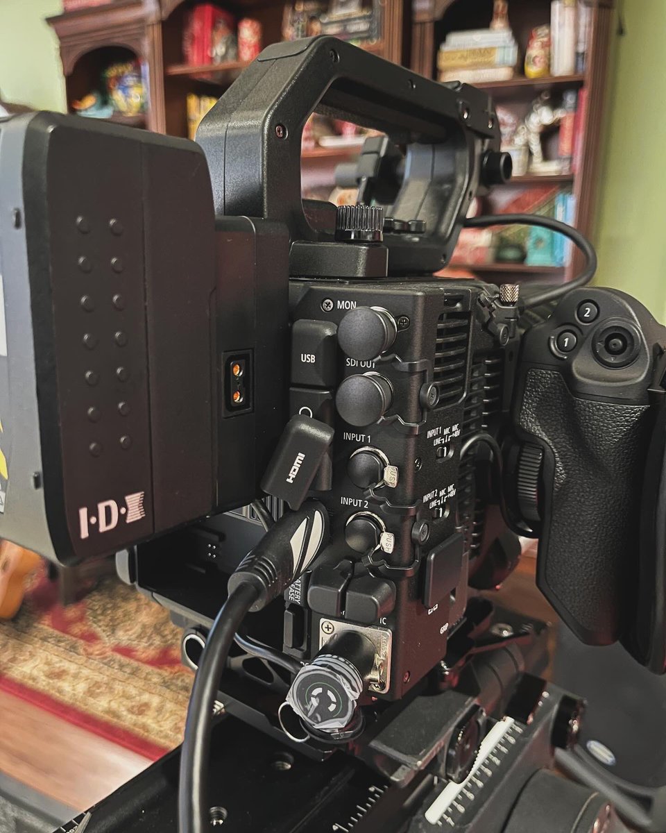 SamysDV's tweet image. Just announced - the new @CanonUSApro #C400!  Come see it in-person at our @CineGearExpo booth this Friday &amp;amp;  Saturday, June 7 &amp;amp; 8.

Visit the @samys_camera booth and enter to win awesome prizes!  
#cinegear2024 #cinegearexpo