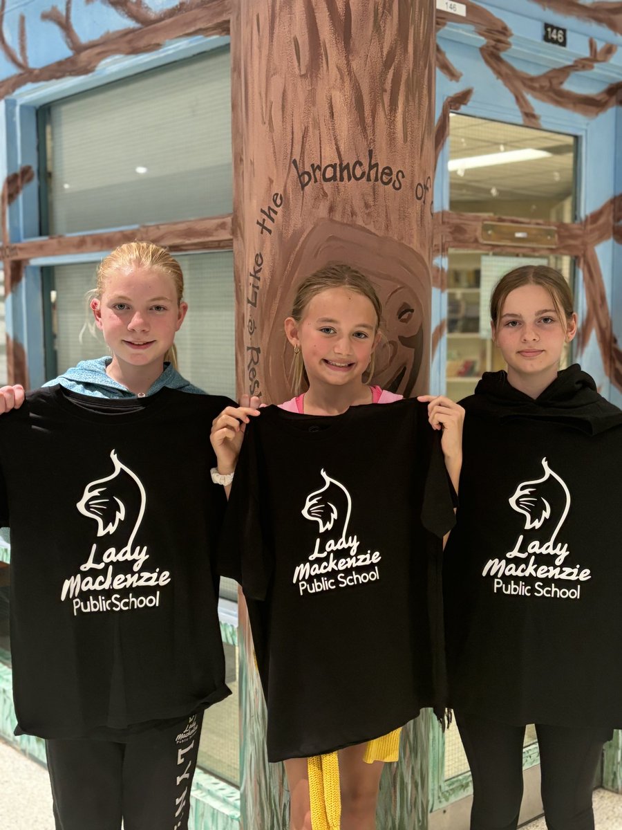 Congratulations to these three students and everyone else at Lady Mackenzie PS for spreading kindness! <a href="/LadyMackenziePS/">Lady Mackenzie PS</a> <a href="/TLDSB/">TLDSB</a>