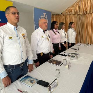 DouglasRicoVzla's tweet photo. Encuentro de Gerentes de la Redip Capital
https://t.co/oNIBb54xY7
 #AfirmativosYPaLante https://t.co/TV9QJl0DeP