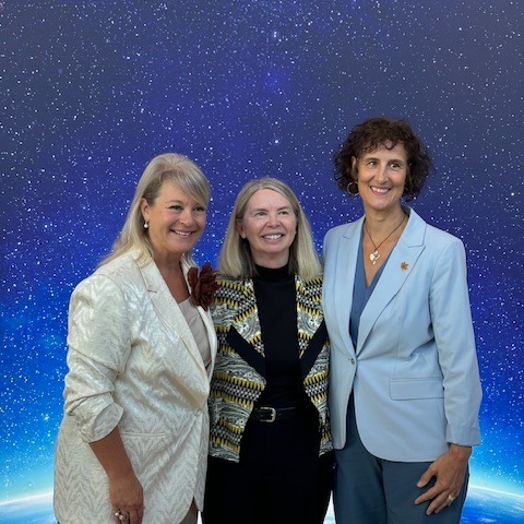 SoleilFloride's tweet photo. Montez à bord de la STATION SPATIALE INTERNATIONALE (SSI), via @TheInfiniteExp ! Présentée du 4 juin au 2 septembre au @KravisCenter Production montréalaise signée @felixandpaul et Studio PHI. @QuebecMiami @CGCanMiami @FlaPanthers
Pour en savoir davantage: https://t.co/mSbVogwxEv https://t.co/XwvvM8QE6d