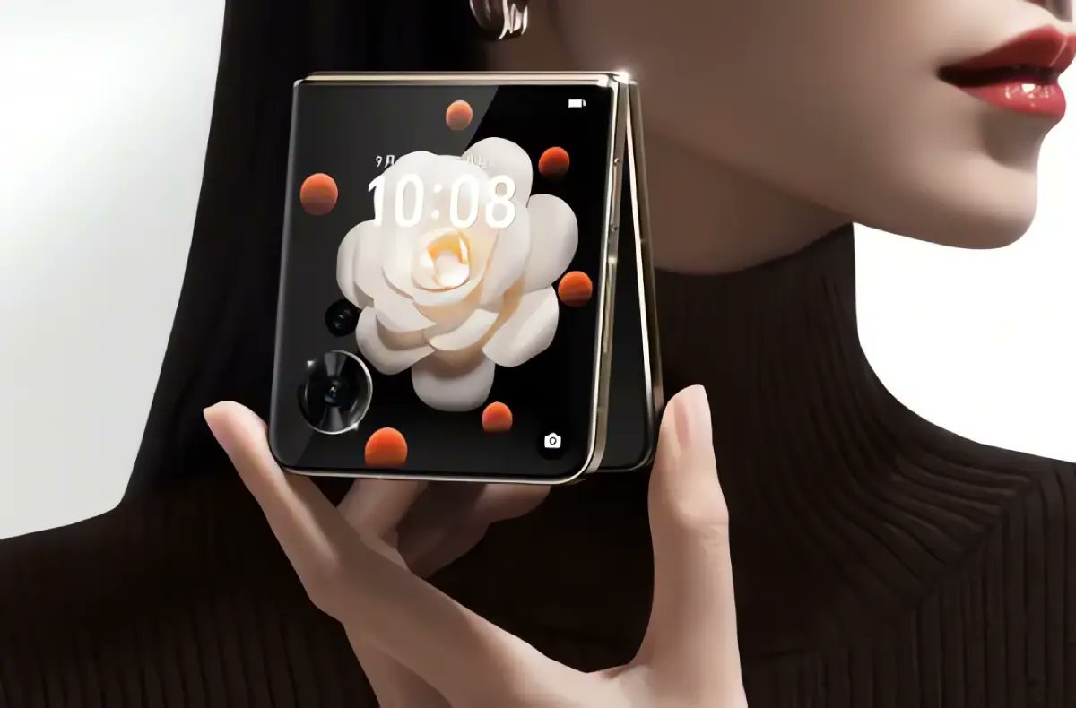 SvetAndroida's tweet image. No není krásné? Honor ukázal své první véčko, má obří zadní displej. Více v článku na tinyurl.com/23jp8d7d

#Čína #clamshell #Honor #skládacítelefon