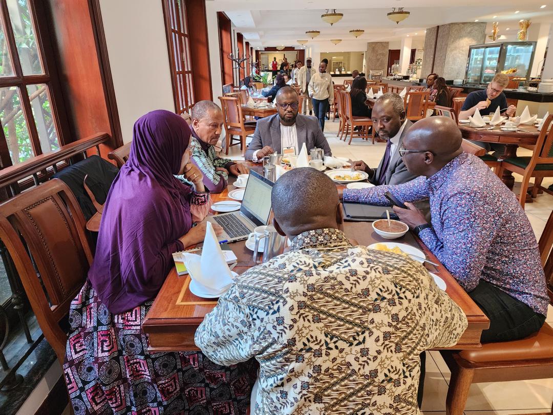 worldvoices_ug's tweet photo. Our Program officer at WUHP attended a 1 Day meeting aimed at having a streamlined understanding of localisation in Uganda organized by U-learn & @save_children in partnership with Western Uganda Humanitarian Platform at Acacia hotel Mbarara.
#LocalisationAgenda https://t.co/OV4mSbAxpo