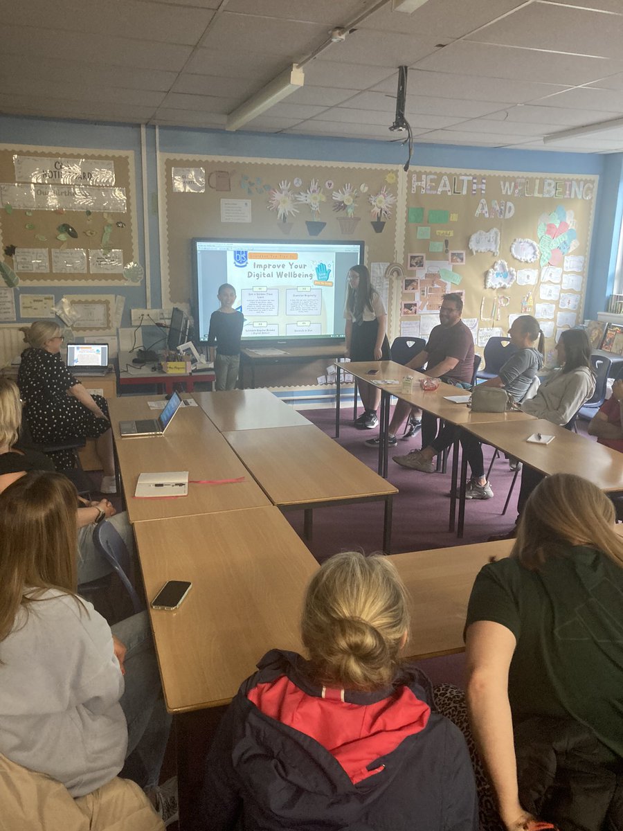 Braidbar Primary School & Nursery Class tweet media