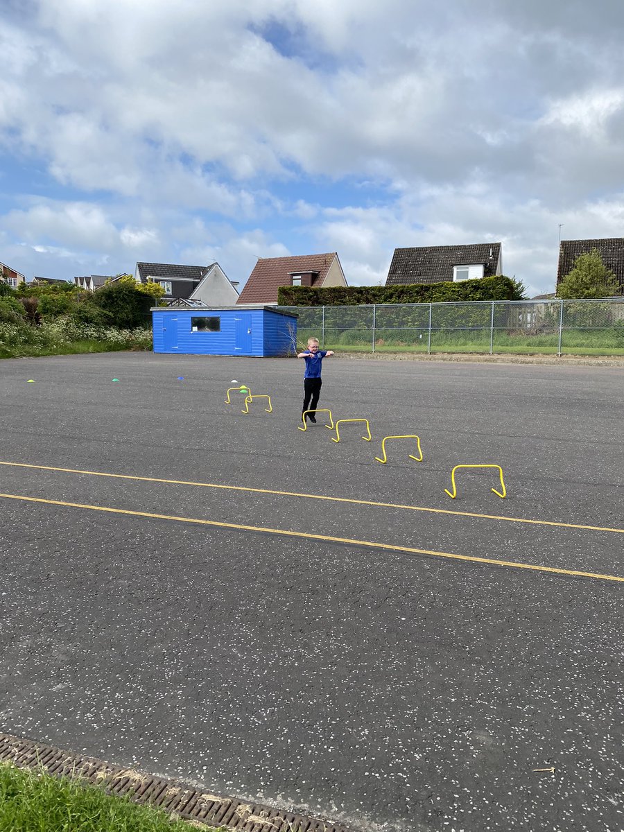 DeanburnPSP6MC's tweet photo. Health Week day 3. We started today with the Obstacle Course over at the trim track. I saw great participation from everyone. One pupil even made it round 7 times! 😃 #DPSHealthWeek24 https://t.co/9LJZHzwvoe
