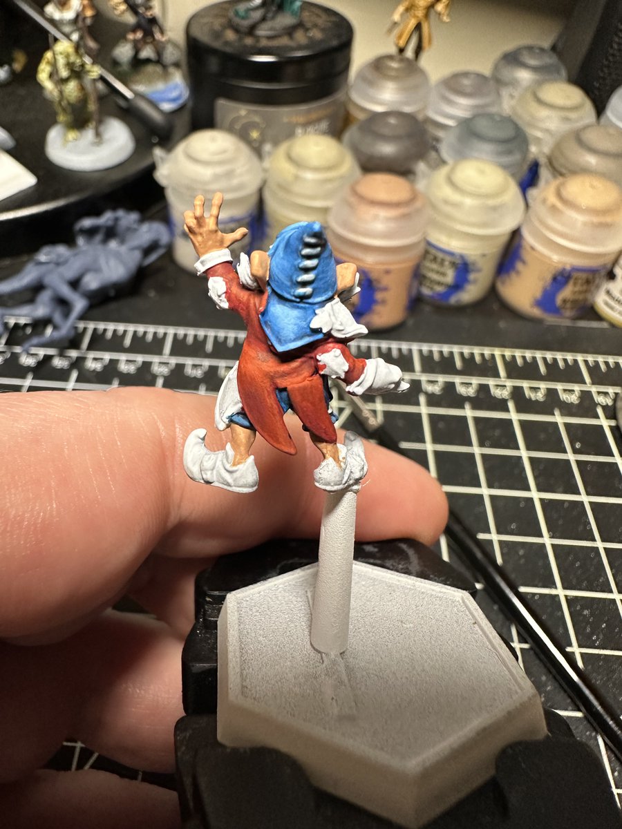 PSchlamazzle's tweet photo. Finally started the Gnome Bloodbowl team. Go Groundhogs! Join me at https://t.co/cLBRbayJTX
#spacemarines #epicencounters #steamforgedgames #miniatures #gamesworkshoppaints #scale75paints #paulyschlamazzle #bloodbowl https://t.co/lRMDd5yLHS