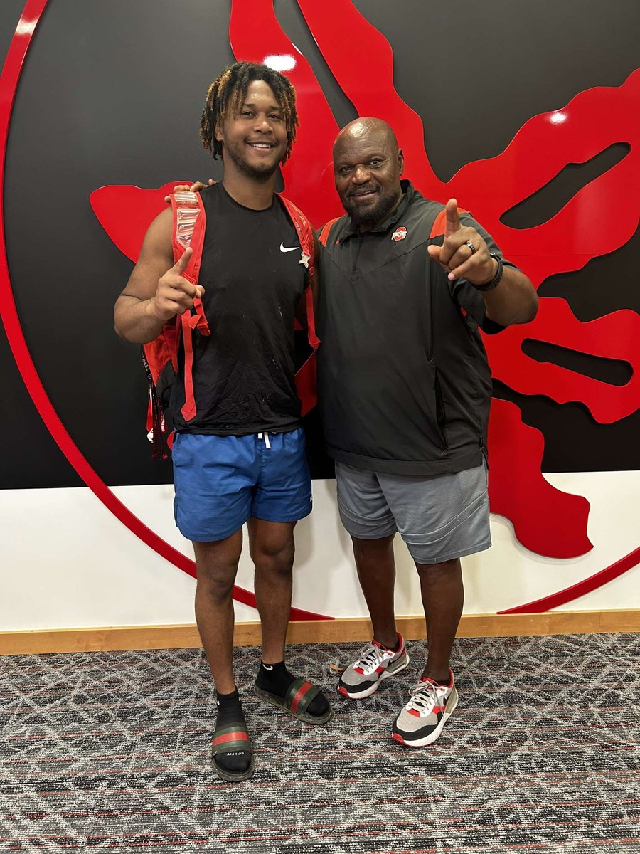 Great day to be at OHIO STATE Football Camp and working out with coach Johnson and getting to talk to him after <a href="/R2X_Rushmen1/">Larry A. Johnson</a>