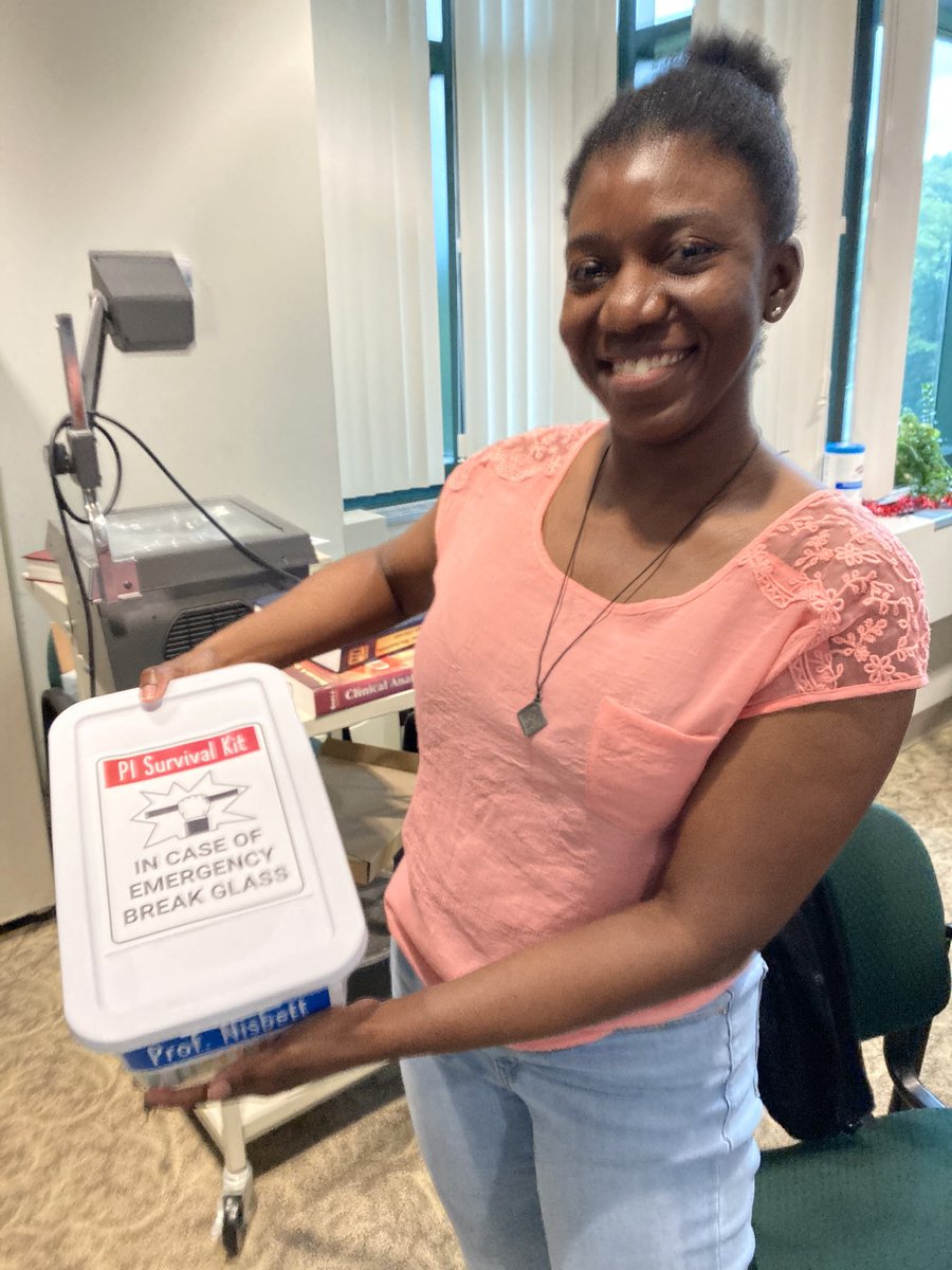 jcslab's tweet image. Sad but also incredibly excited to wish Prof. @NisbettMarie bon voyage on her way to @Cornell to start her independent lab! 🎉 Could not be more proud.