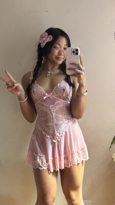 the perfect nightie!!! 🪷🩷 https://t.co/0Yw32zUKIK