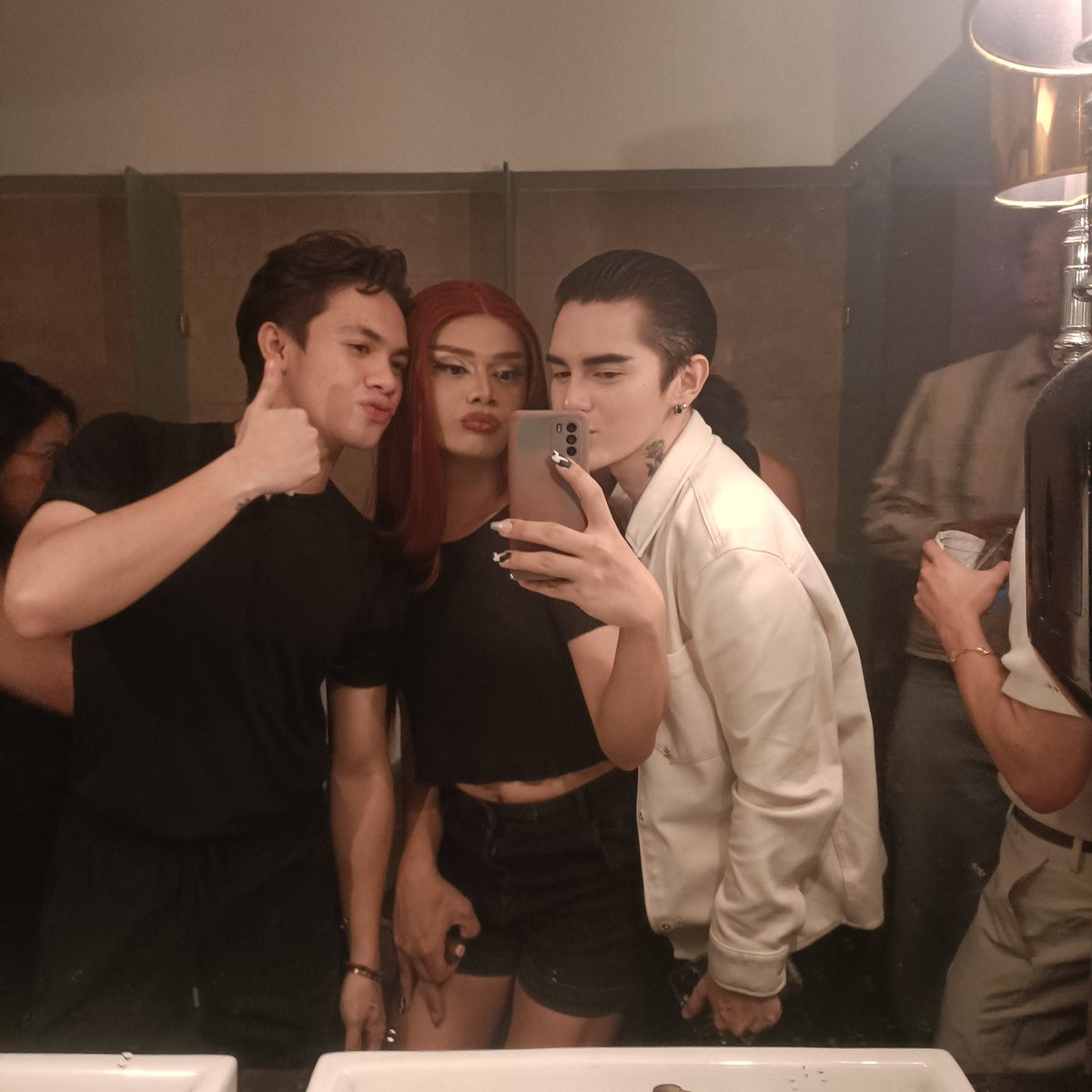 ChrisSoms's tweet photo. It was a fun night ❤️✨ https://t.co/CNiMOwq07I