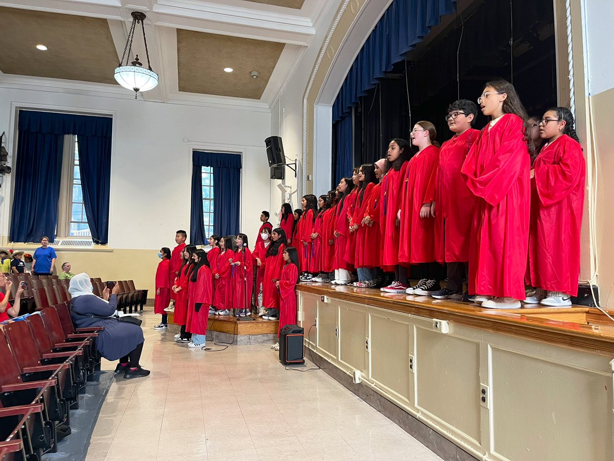 Meghan B Avelluto tweet media