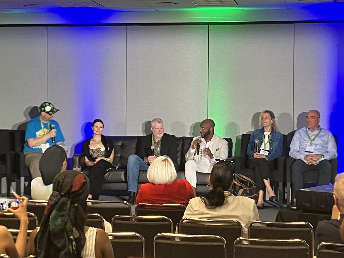 KurtChristenson's tweet photo. @cyscott @CWCBExpo @tremaine4ny @ProvenMedia @GreenMarketRpt @CannabisNow @honey_ronit @HoneysuckleMag @ZhangMona @politico @POLITICOPro "Business & Culture at a Crossroads: Cannabis & Psychedelics" #cwcbexpo
Gaetano Lardieri @EntheoG108
Kymberly Byrnes @TribeTokes
Lisa Gora @ebglaw
Maurice Hinson @Medirootz
Ryan Hurley @roselawgroup
Joe McKay @Cluster_Busters https://t.co/LVT2g33znW