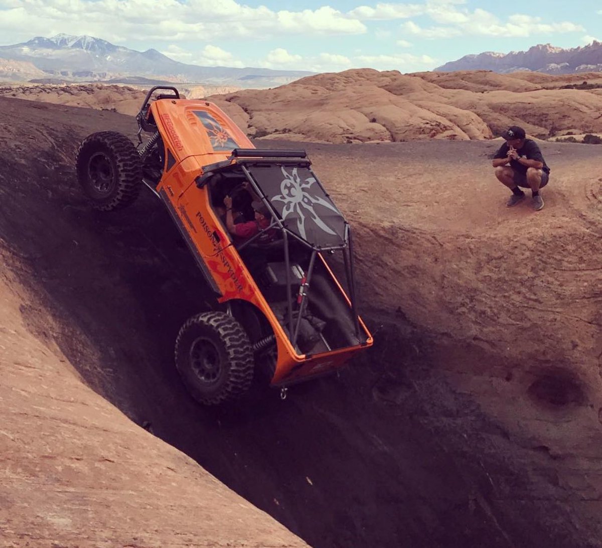 SpiderWebShade's tweet image. Happy #HumpDay! 🌞Stay cool and covered with @spiderwebshade shadetops! Order yours today and block the sun, feel the breeze, and enjoy the ride! 😎✨

#Spiderwebshade #Shadebrigade #StayCovered #JeepLife #midweekmotivation