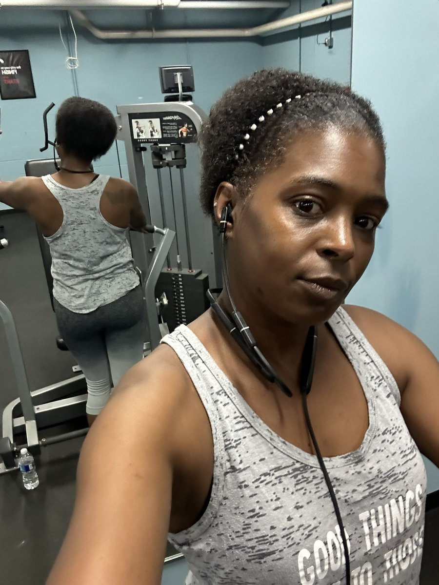 MzButterfly513's tweet photo. Last week and this week work out sessions! Almost to that mile mark on the elliptical in 10 min. ππΎπͺπΎππΎββοΈπ€ΈπΎββοΈππ½ββοΈ
#SummerBodyinmotion
#GettingCruiseReady
#BikiniBottom
#Weoutchea
#Vote2024 https://t.co/qjqLhFiSjw