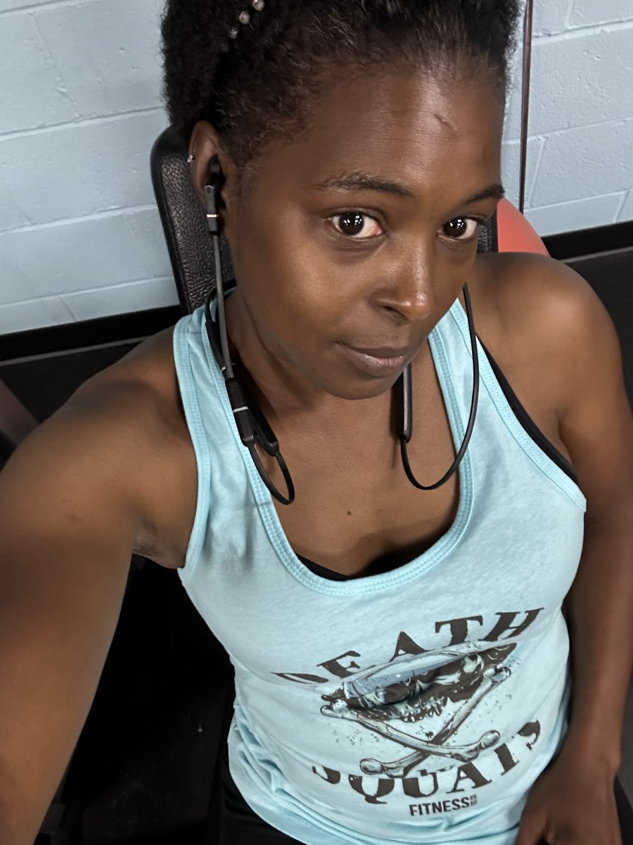 MzButterfly513's tweet photo. Last week and this week work out sessions! Almost to that mile mark on the elliptical in 10 min. ππΎπͺπΎππΎββοΈπ€ΈπΎββοΈππ½ββοΈ
#SummerBodyinmotion
#GettingCruiseReady
#BikiniBottom
#Weoutchea
#Vote2024 https://t.co/qjqLhFiSjw