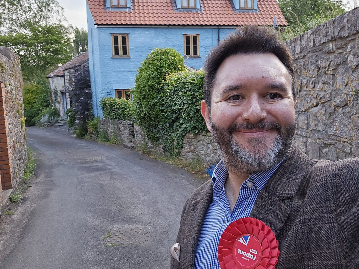 Tonight resident in #FlaxBourton echoed the same things that I have heard from the doorsteps of the rest of #NorthSomerset

Tory cuts to our public services are damaging, Tory lies are embarrassing and it is time for a Labour Government to bring change for our country.