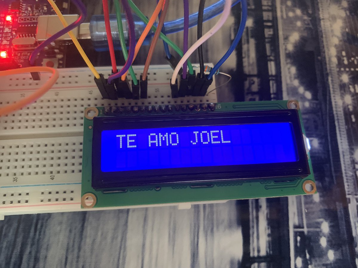leryrms_'s tweet photo. Claro que las ingenierías ocupamos cualquier situación para decirte cuánto te amamos🫵🏻💙
#DELEONBB https://t.co/0lVb72EWgS